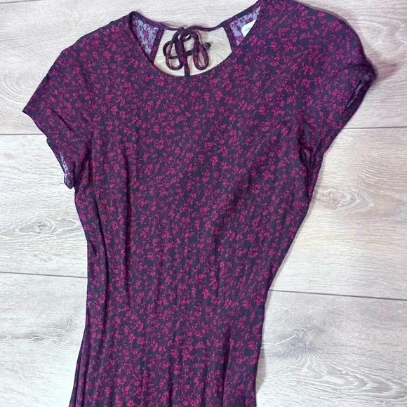 Urban Outfitters Lindsey Floral Open Back Midi Dress - Picture 8 of 13